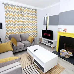  Apartment 3-bed House With Parking Near O2